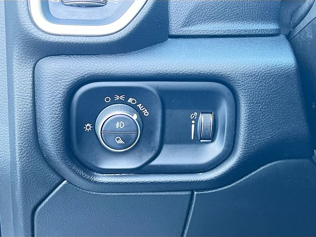 Used 2024 RAM 2500 Big Horn AWD/4WD image 10