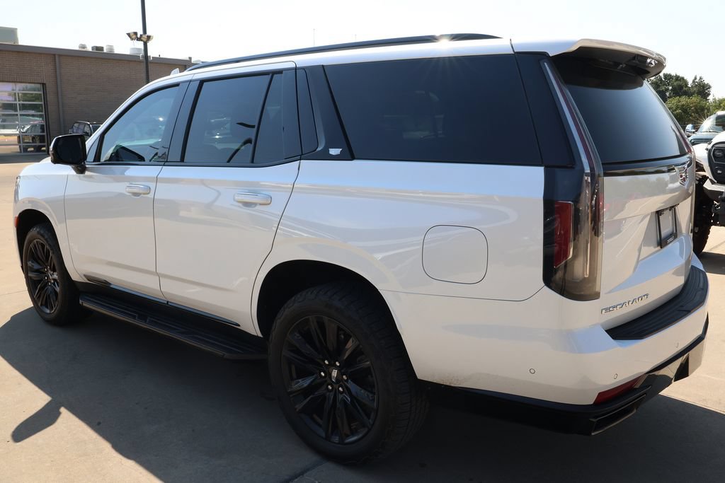 Used 2022 Cadillac Escalade Sport Platinum w/ Heavy-Duty Trailer Package AWD/4WD image 7