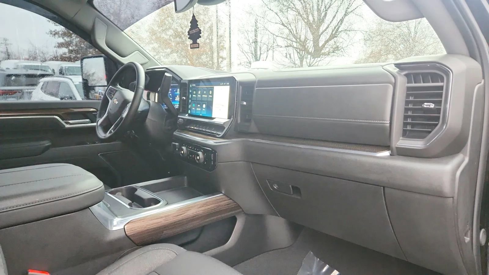 Used 2025 Chevrolet Silverado 2500 LT w/ All Star Edition image 30