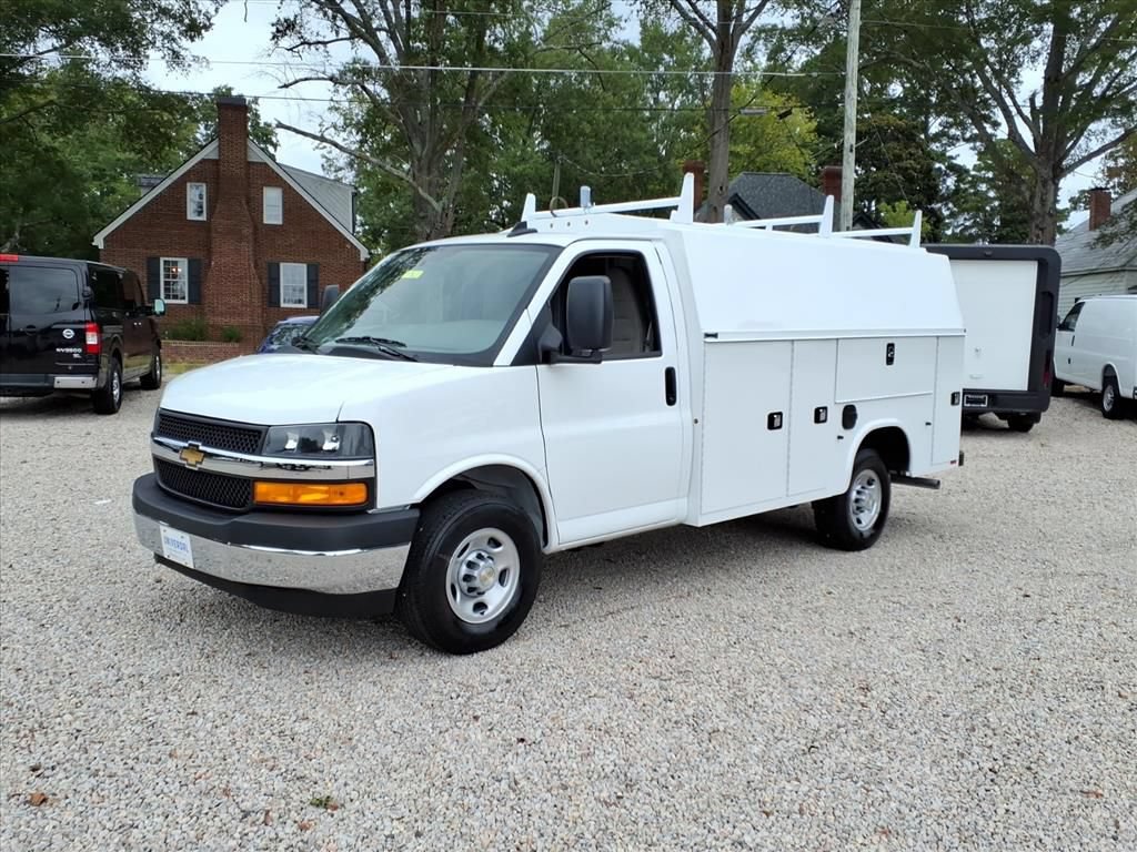 New 2025 Chevrolet Express 3500 w/ Power Convenience Package RWD image 3
