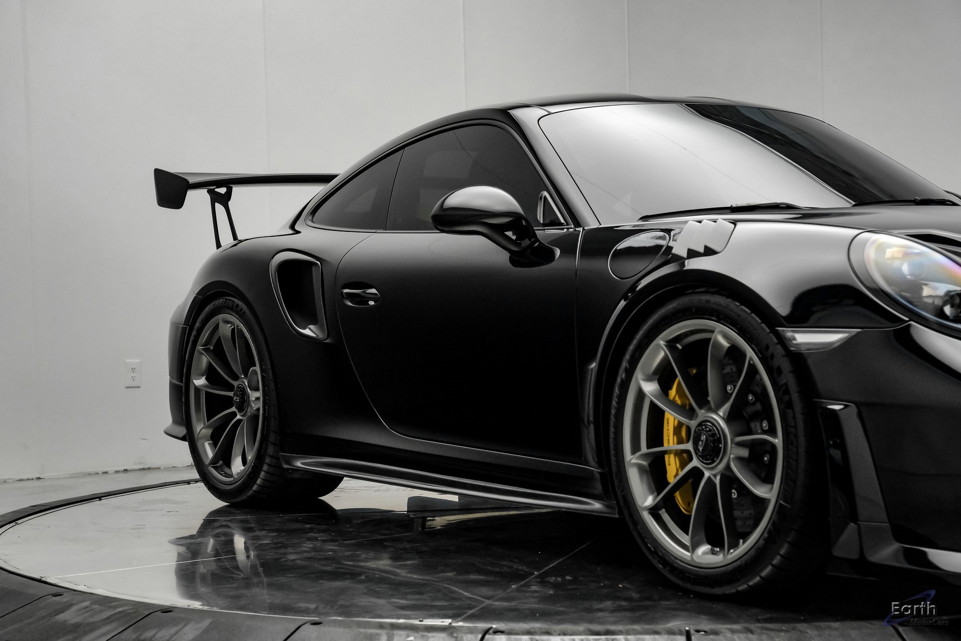 Used 2019 Porsche 911 GT2 RS w/ Weissach Package image 27