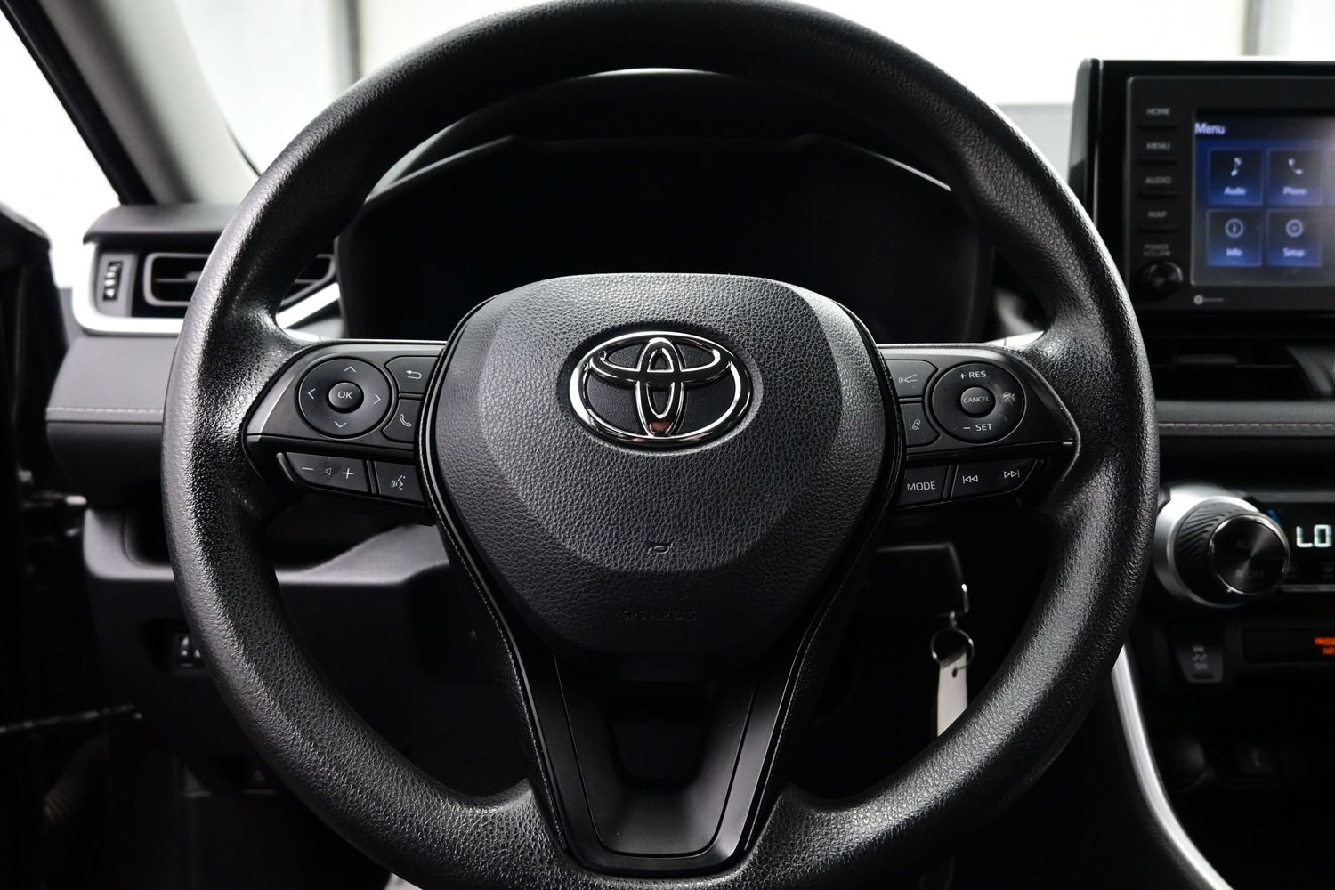 Used 2022 Toyota RAV4 LE AWD/4WD image 21
