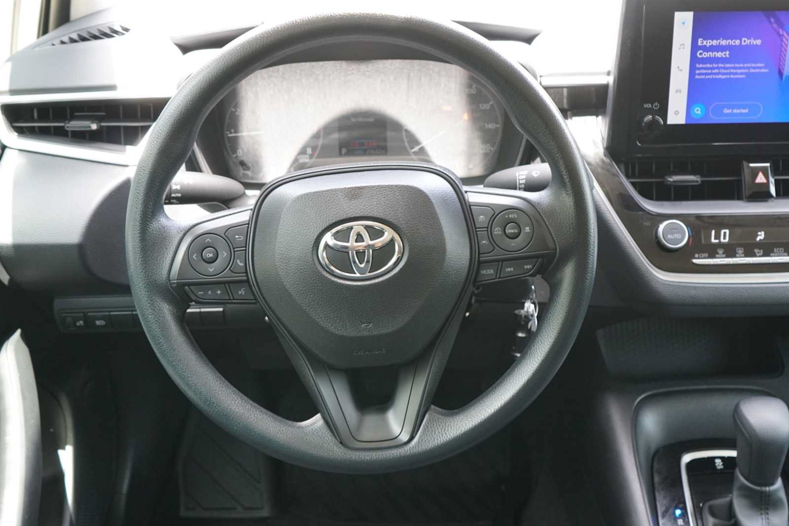 Used 2025 Toyota Corolla LE FWD image 21
