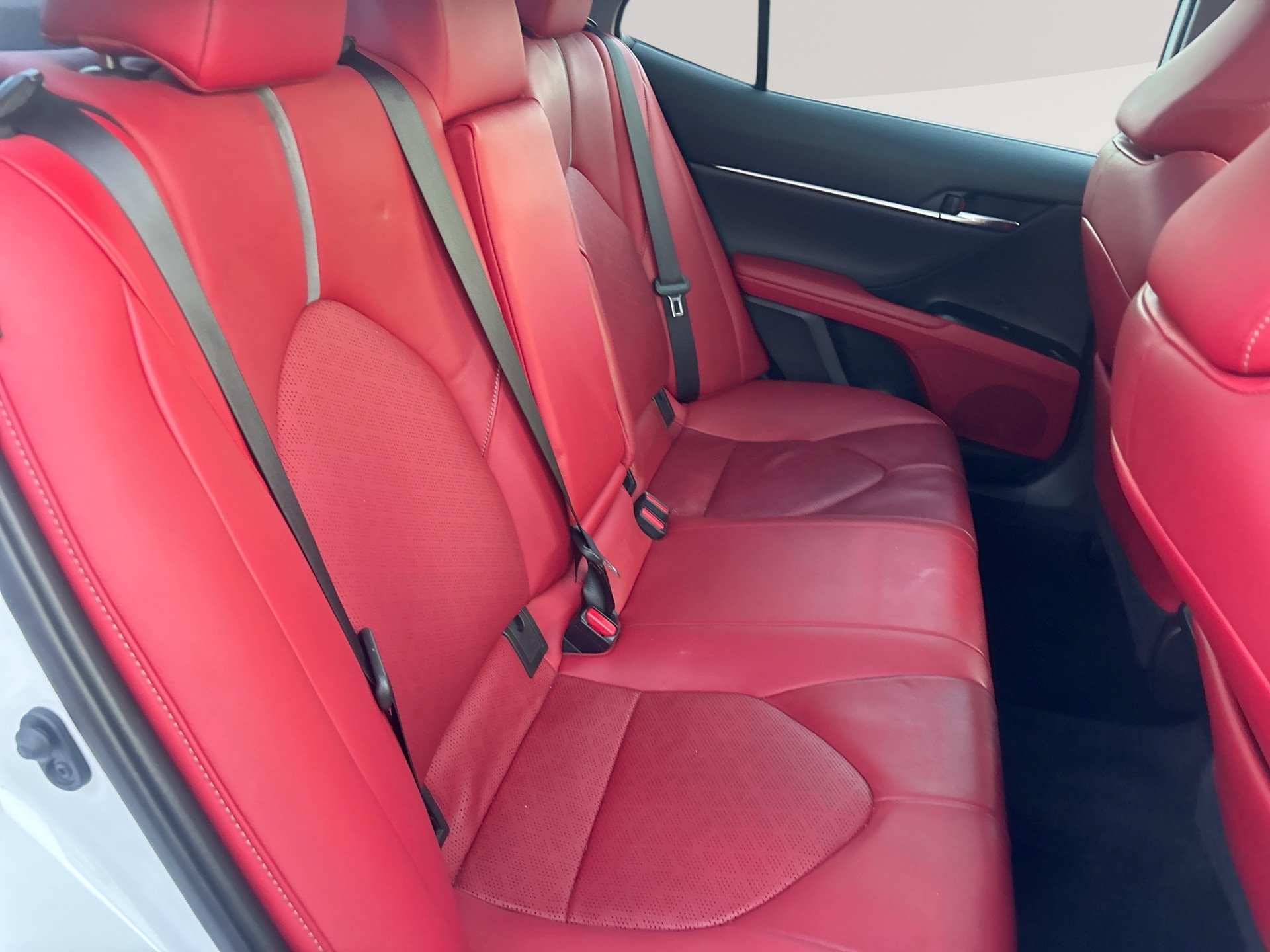 Used 2020 Toyota Camry XSE FWD image 27