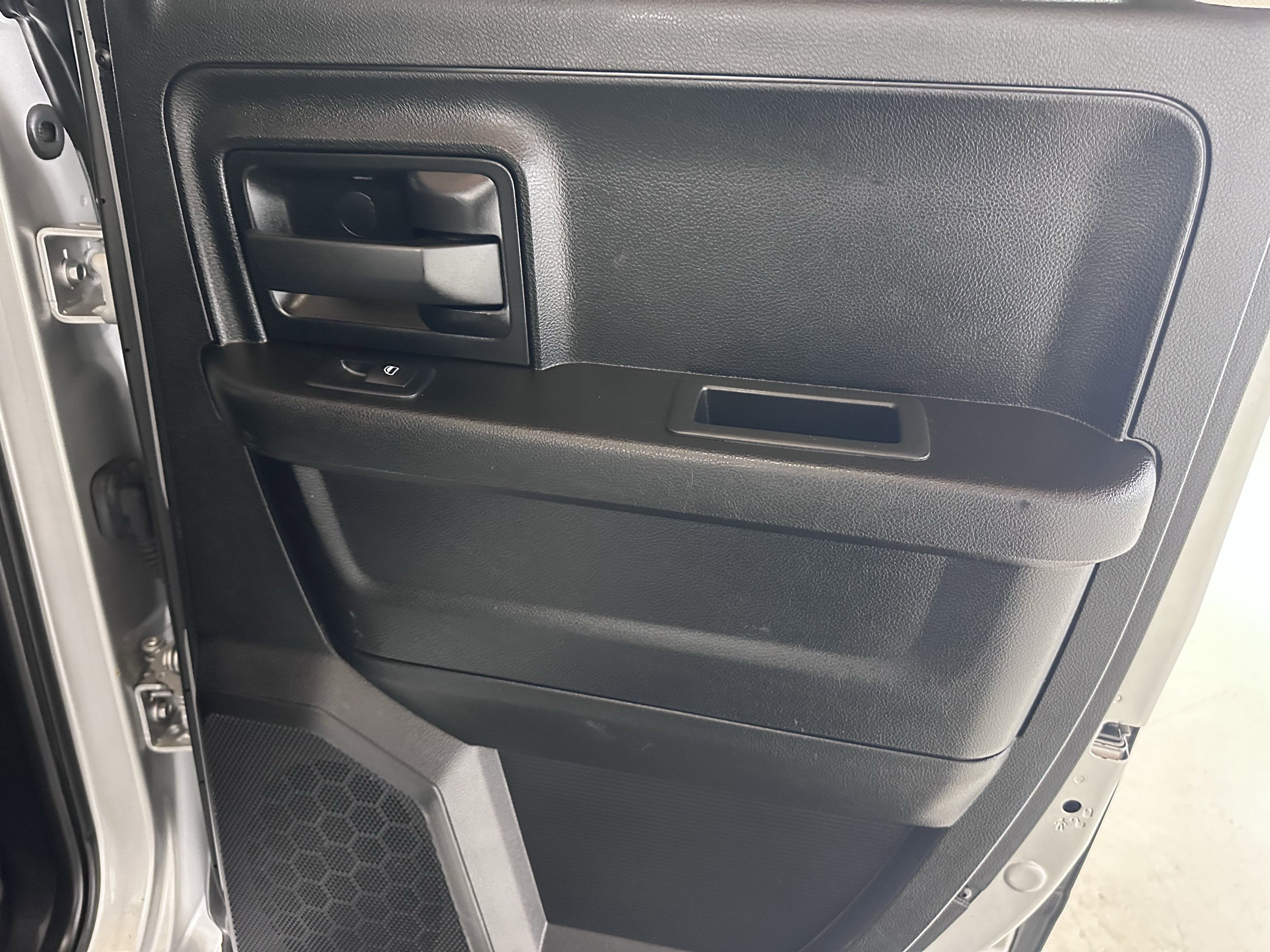 Used 2019 RAM 1500 Express image 25
