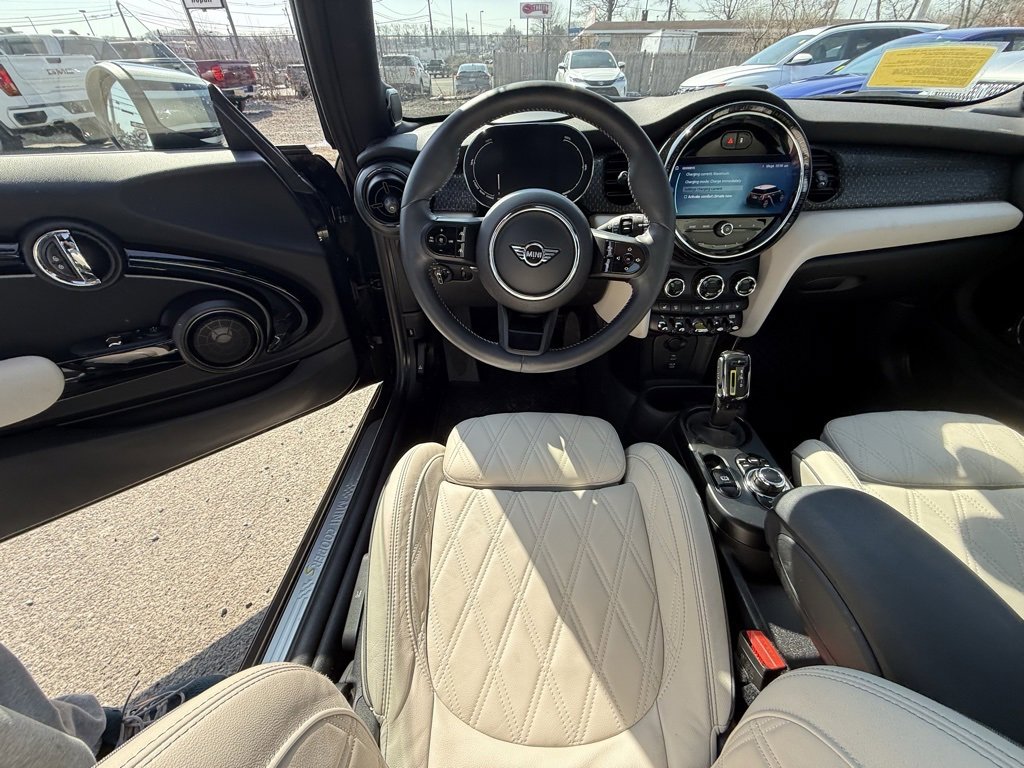 Used 2022 MINI Cooper SE image 15