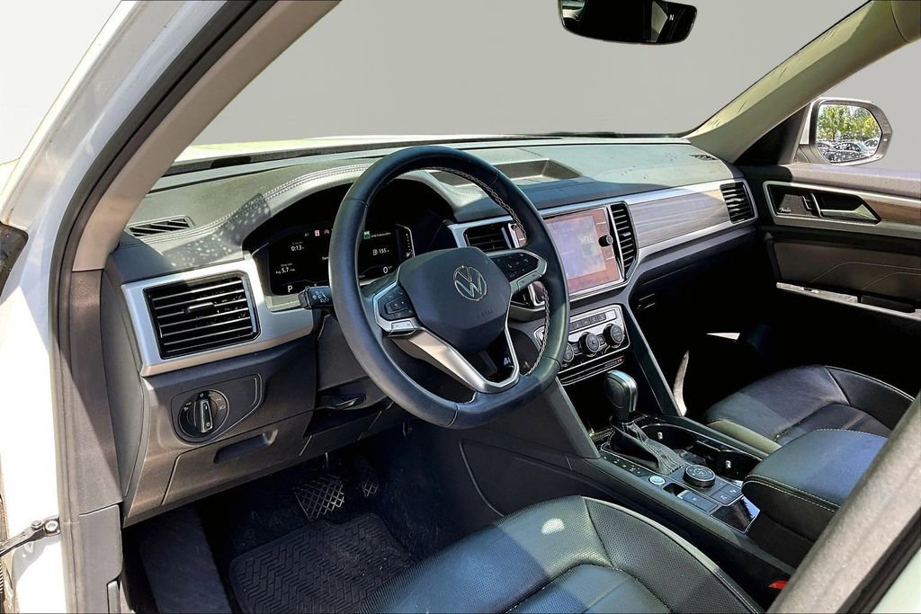 Used 2021 Volkswagen Atlas SEL Premium image 12