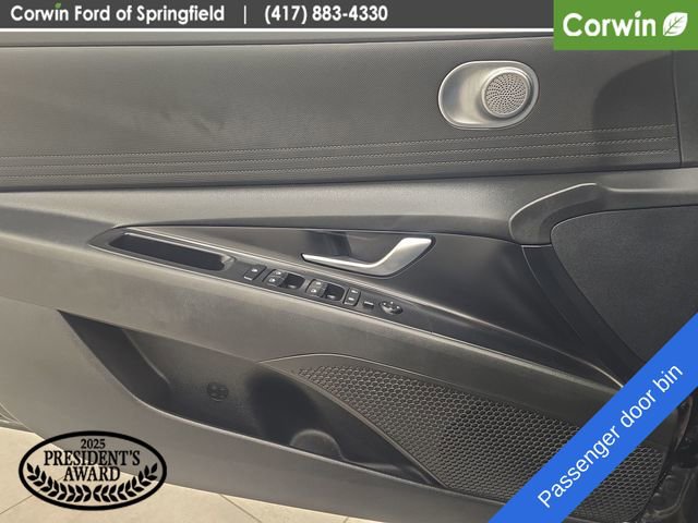 Used 2021 Hyundai Elantra Blue image 32