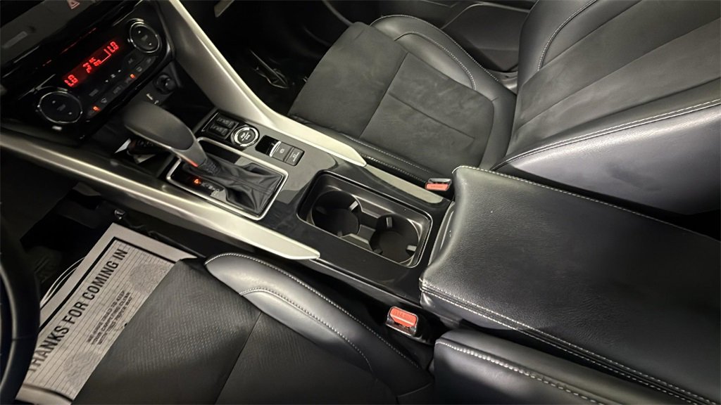 Used 2024 Mitsubishi Eclipse Cross SE image 24