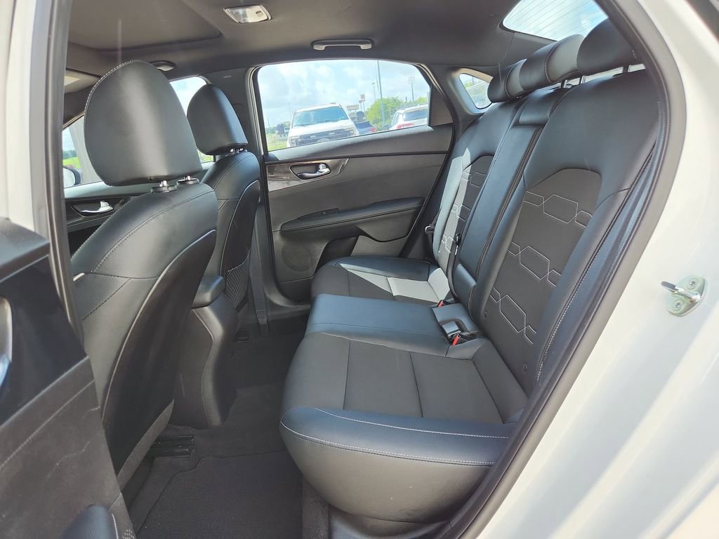 Used 2023 Kia Forte GT-Line w/ GT-Line Premium Package FWD image 15