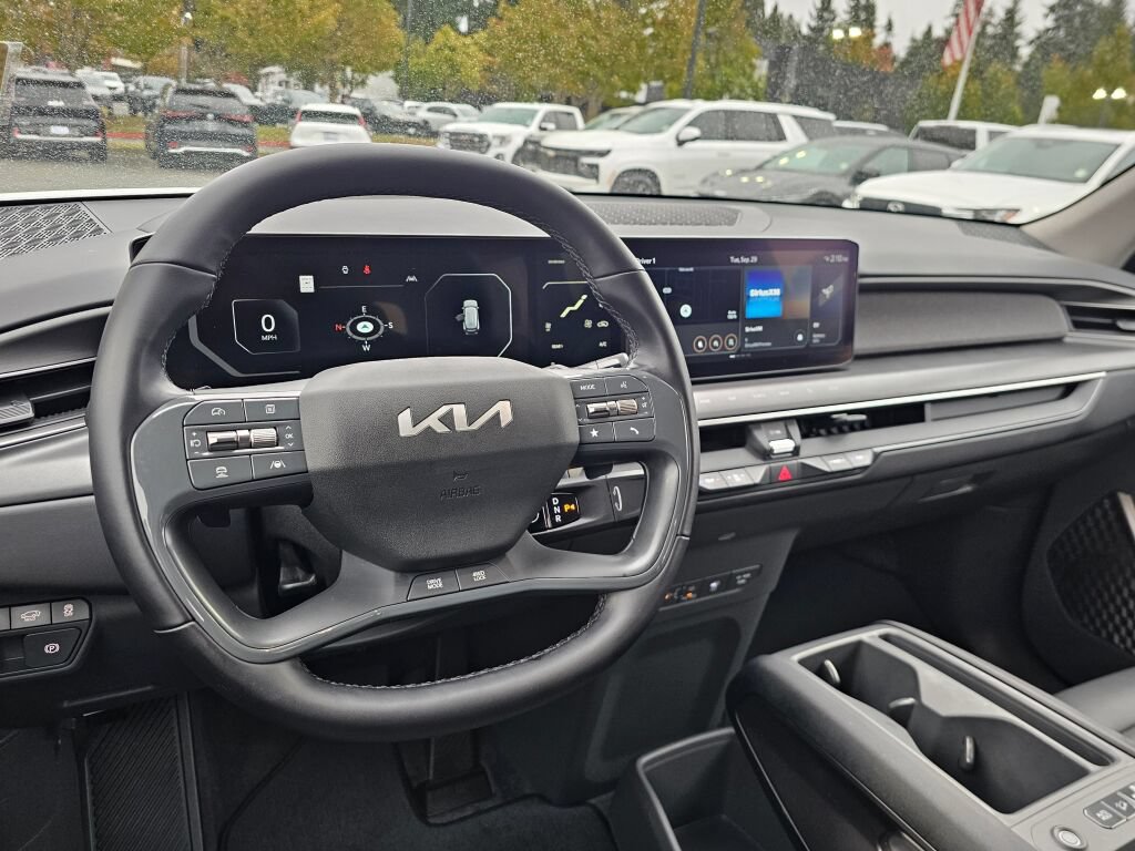 Certified 2024 Kia EV9 Wind AWD/4WD image 11