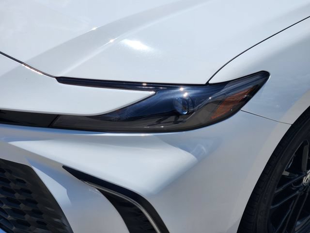Used 2025 Toyota Camry SE w/ Convenience Package FWD image 9