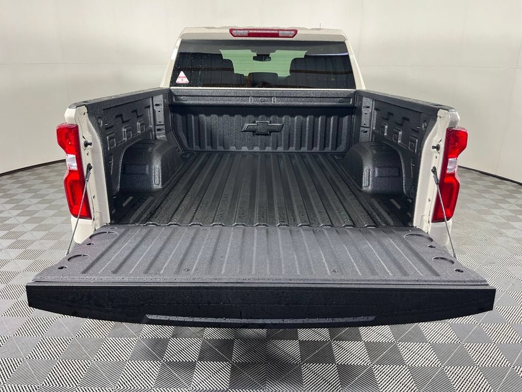 New 2026 Chevrolet Silverado 1500 RST w/ RST Select Package AWD/4WD image 8