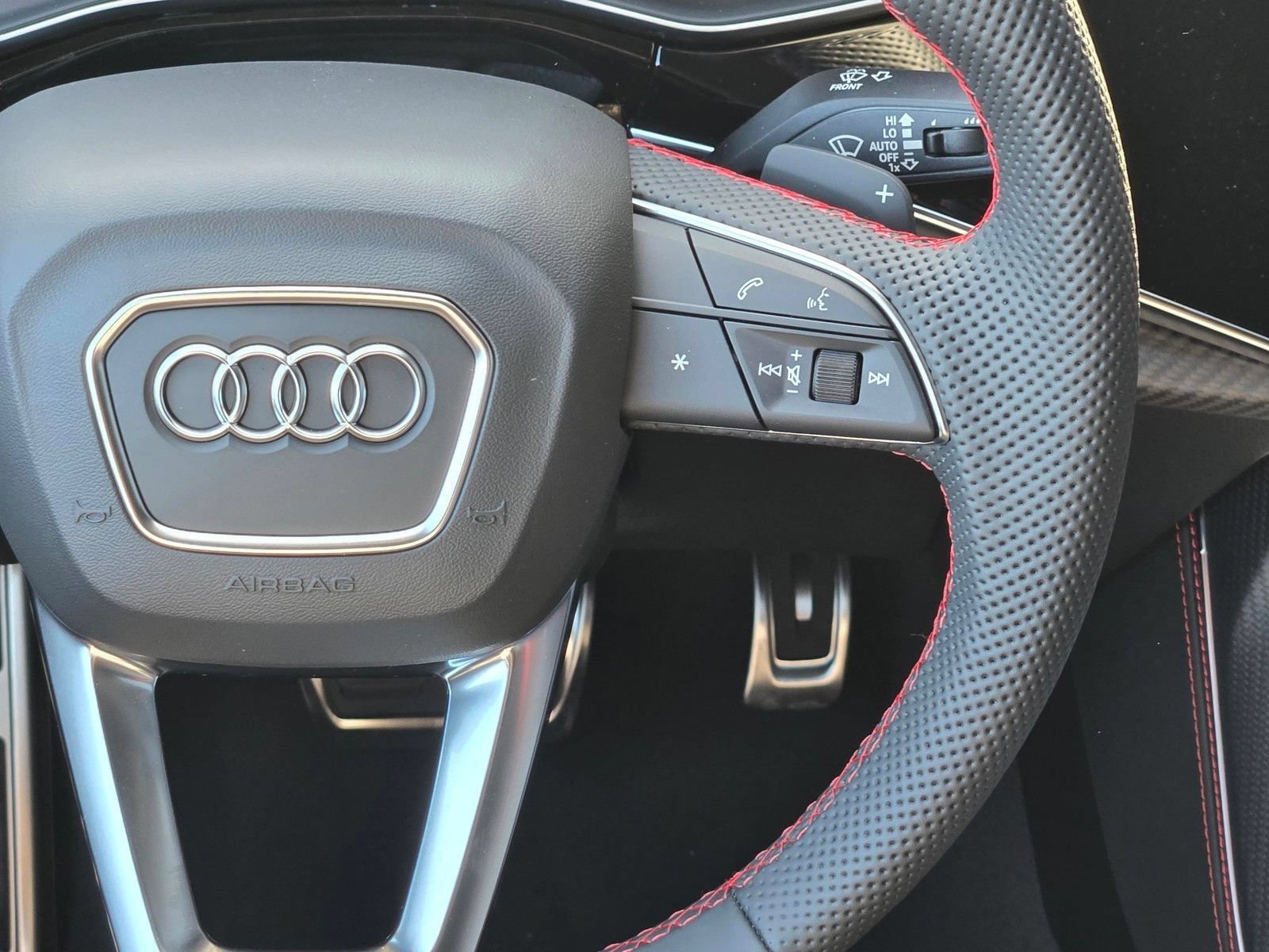 New 2026 Audi SQ8 Prestige AWD/4WD image 17