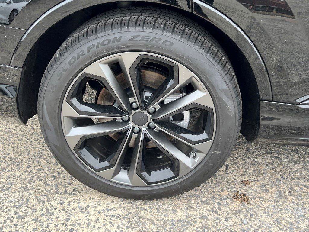 New 2026 Audi Q7 3.0T Premium Plus image 6