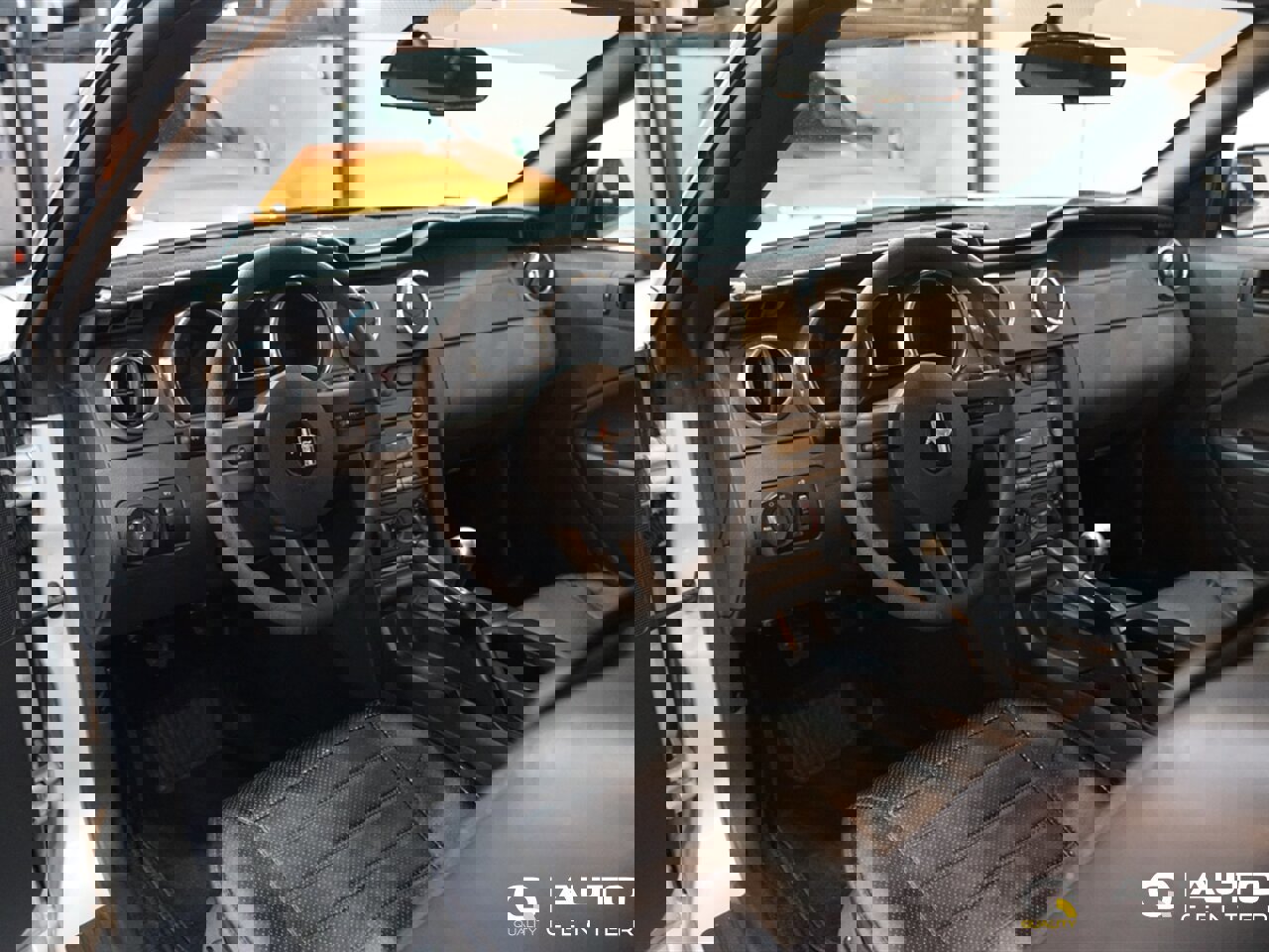 Used 2005 Ford Mustang GT Premium image 11