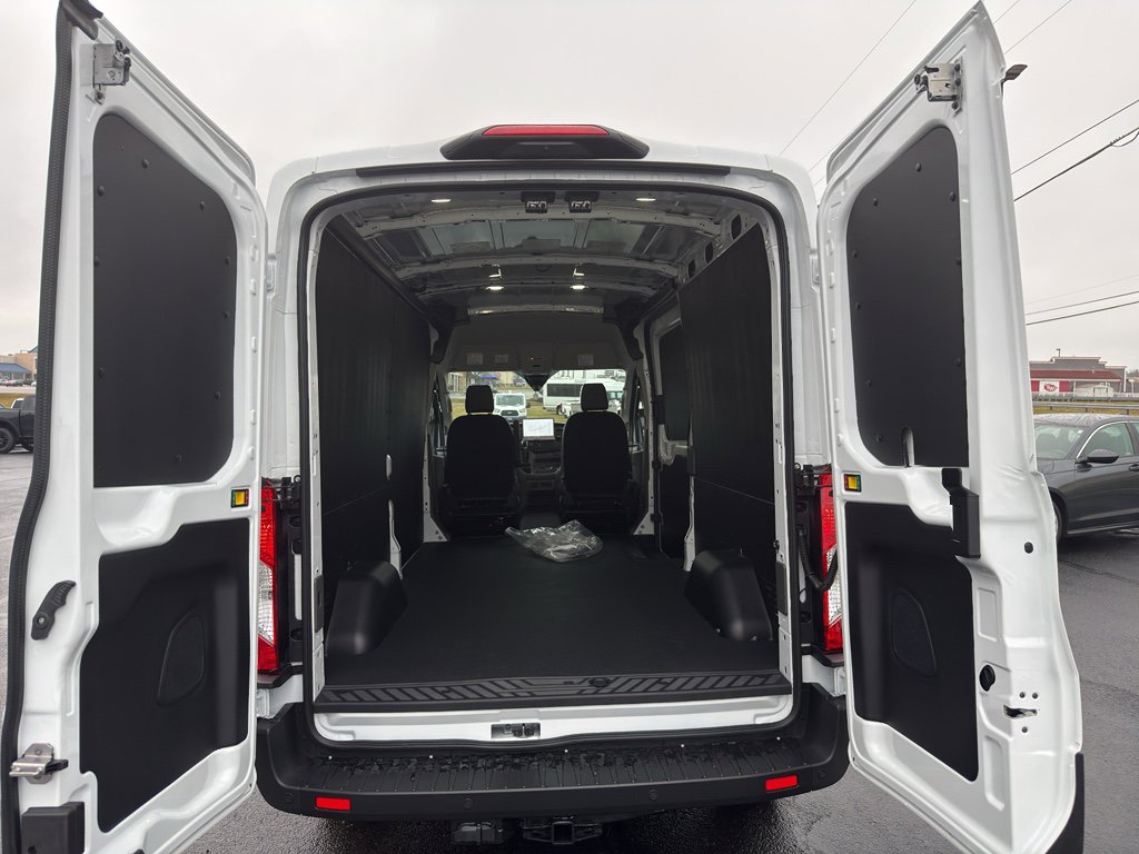 New 2026 Ford Transit 250 148 Medium Roof w/ Load Area Protection Package image 22