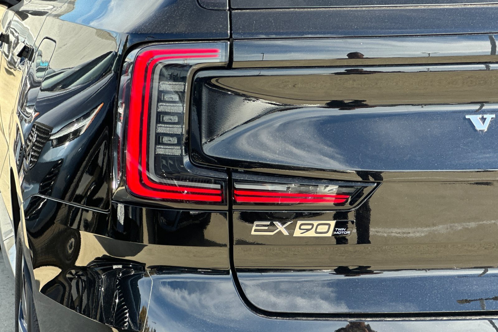 New 2026 Volvo EX90 Plus AWD/4WD image 11