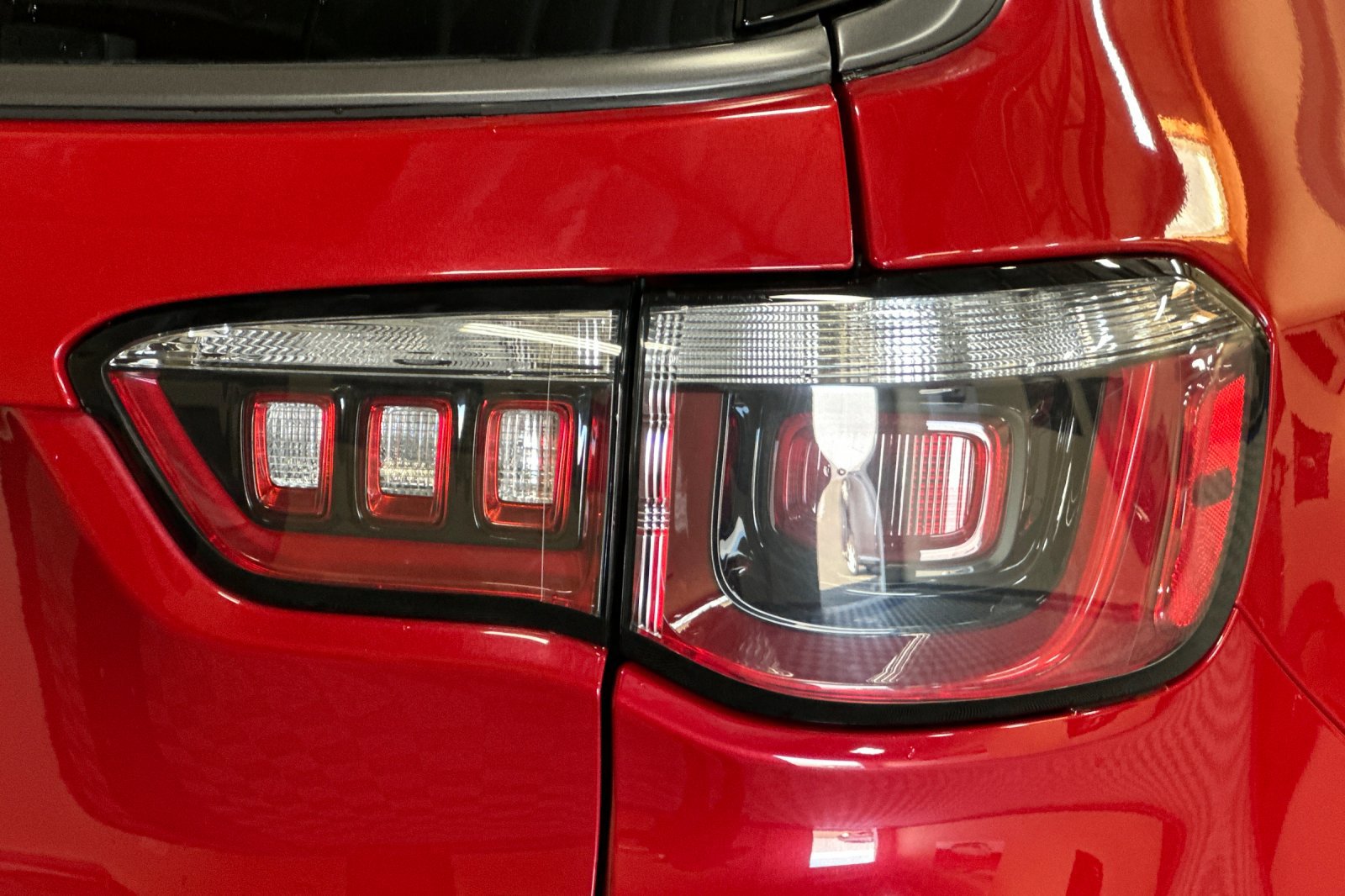 Used 2018 Jeep Compass Trailhawk image 49