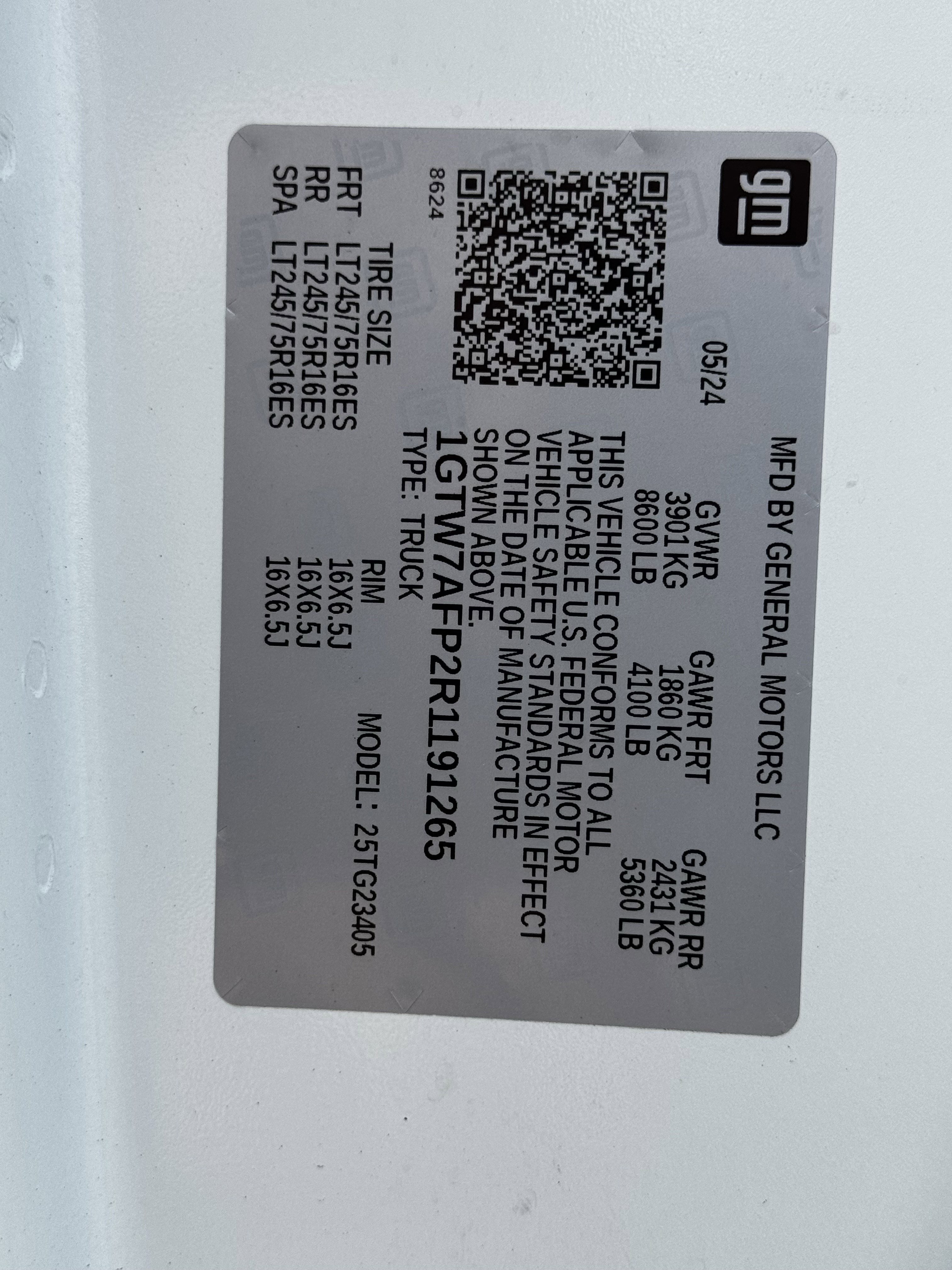 Used 2024 GMC Savana 2500 w/ Driver Convenience Package image 30