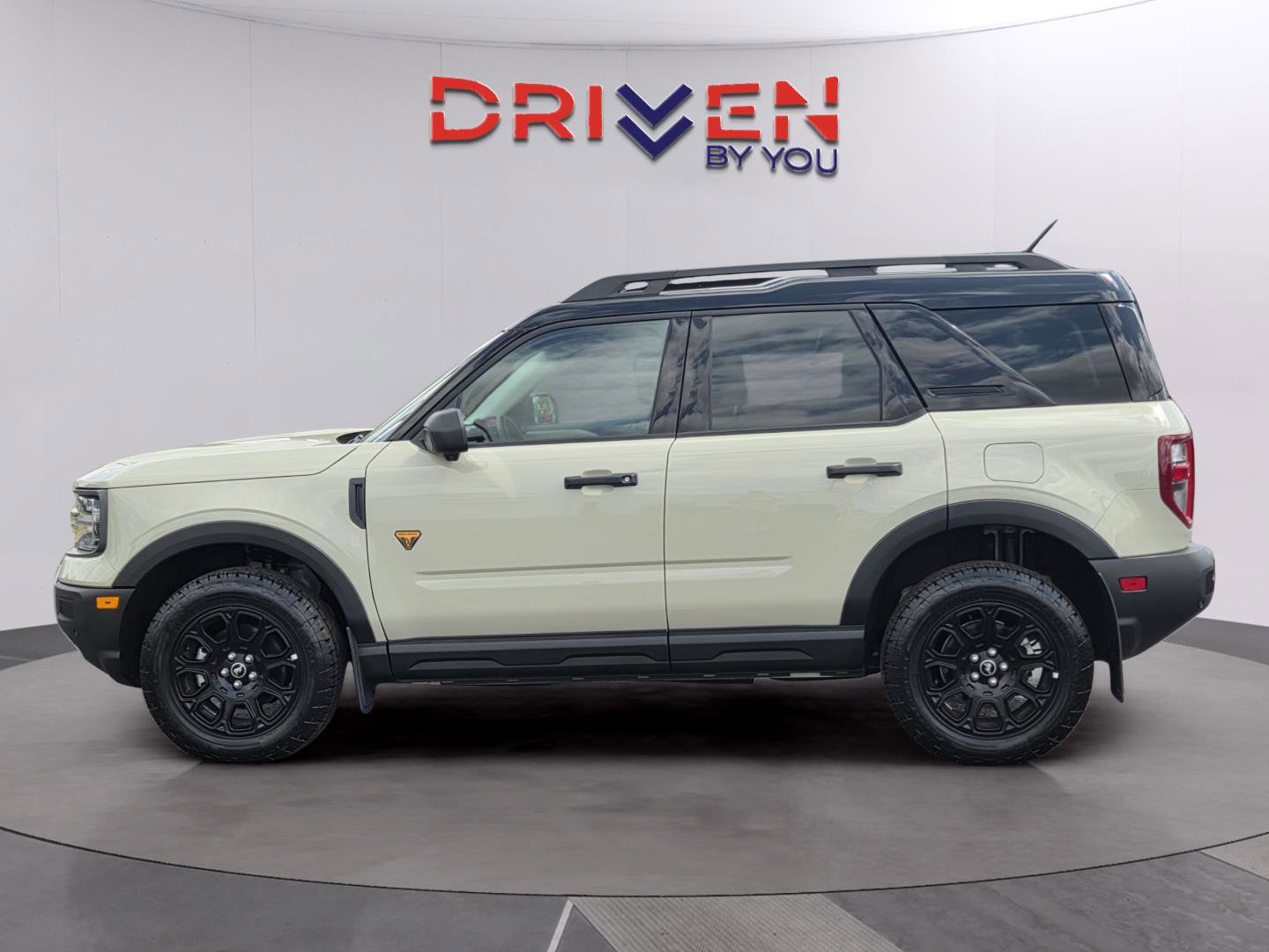 Used 2025 Ford Bronco Sport Badlands AWD/4WD image 2