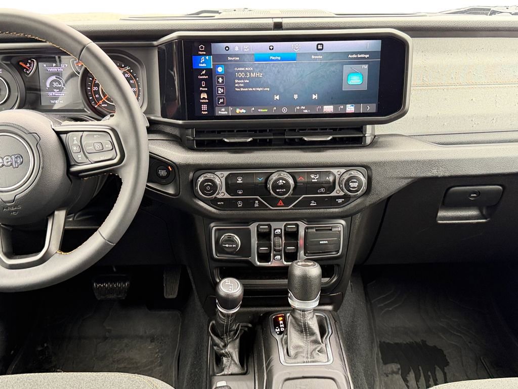 Used 2024 Jeep Wrangler Sport S image 11