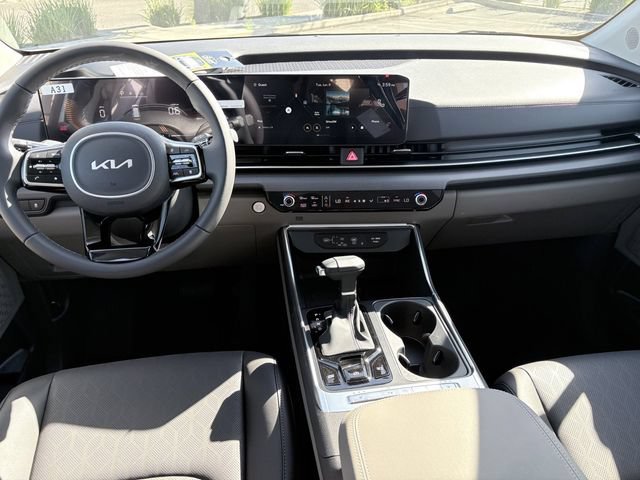 New 2026 Kia Carnival EX FWD image 5