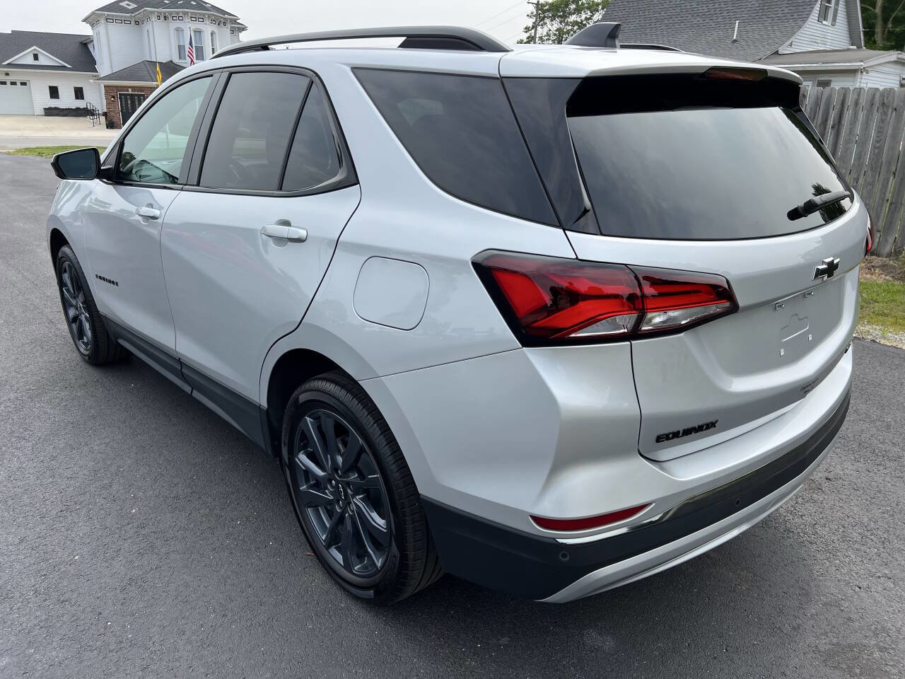 Used 2022 Chevrolet Equinox RS image 4