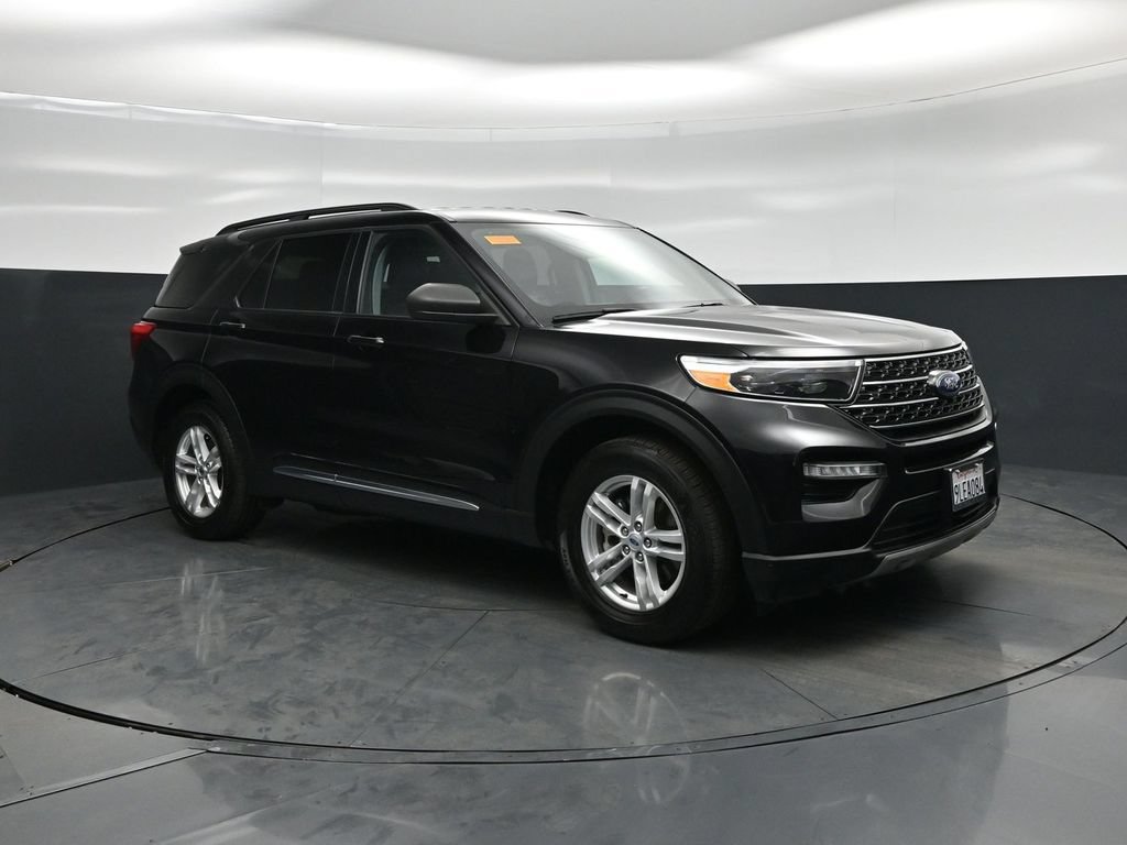 Certified 2023 Ford Explorer XLT w/ Equipment Group 202A RWD image 21