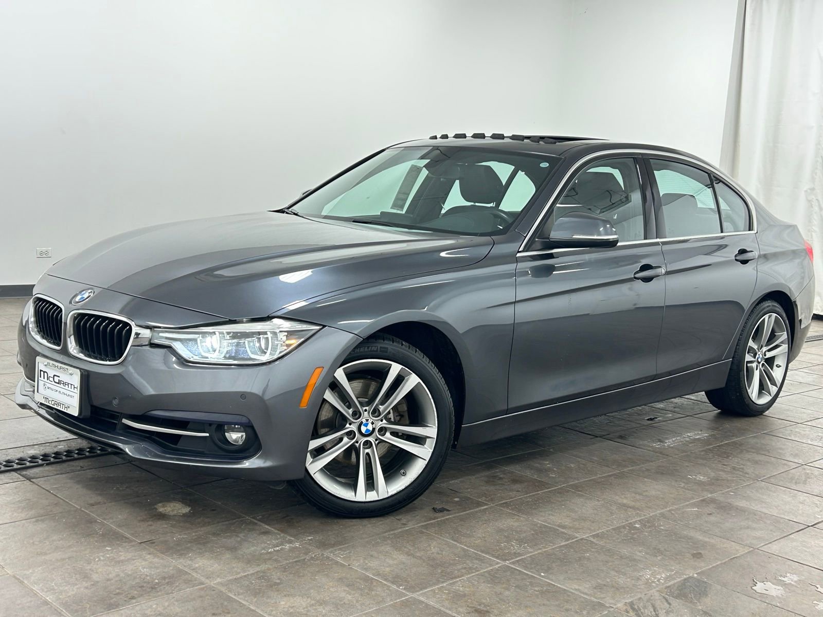 Used 2017 BMW 330i xDrive Sedan image 1