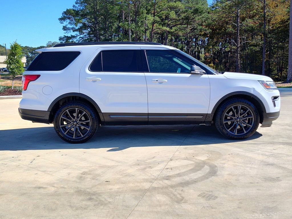 Used 2018 Ford Explorer XLT w/ Equipment Group 202A image 10