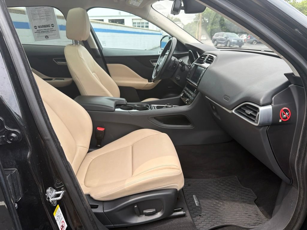 Used 2017 Jaguar F-PACE Premium AWD/4WD image 25
