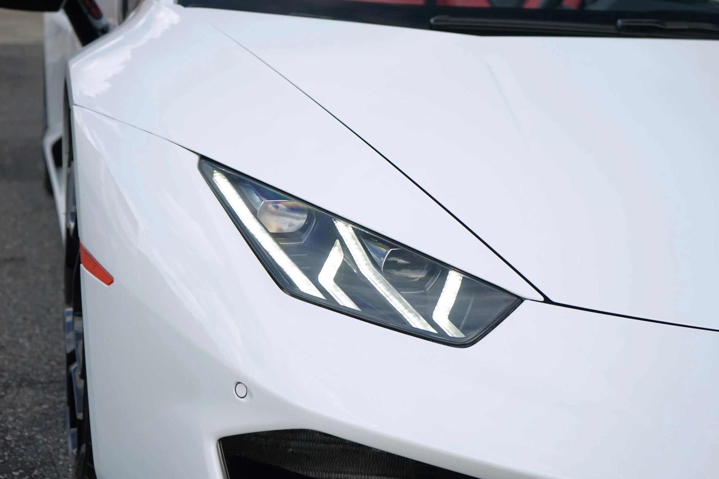 Used 2018 Lamborghini Huracan LP 580-2 image 11