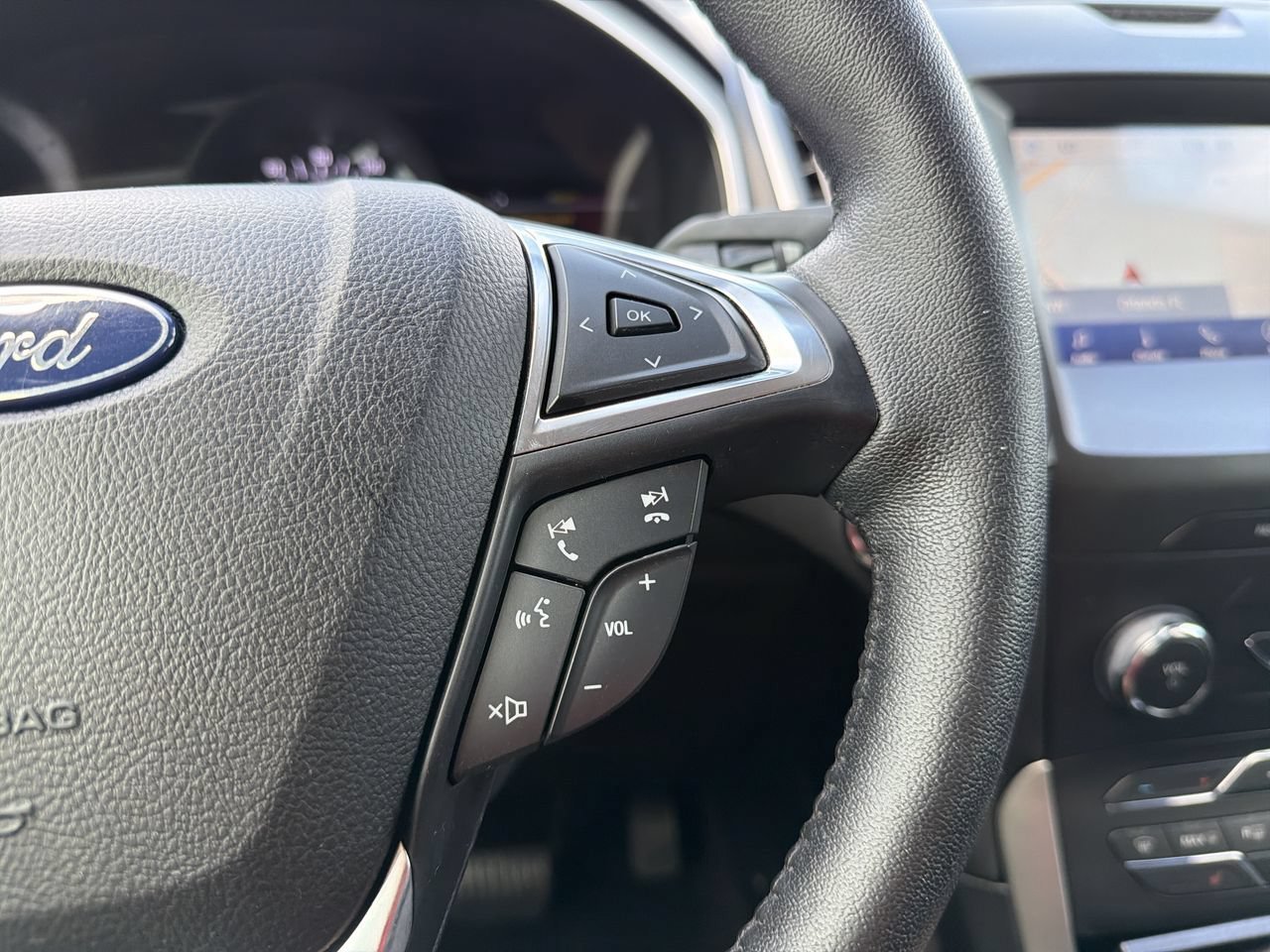 Used 2020 Ford Edge SEL w/ Cargo Accessory Package FWD image 28