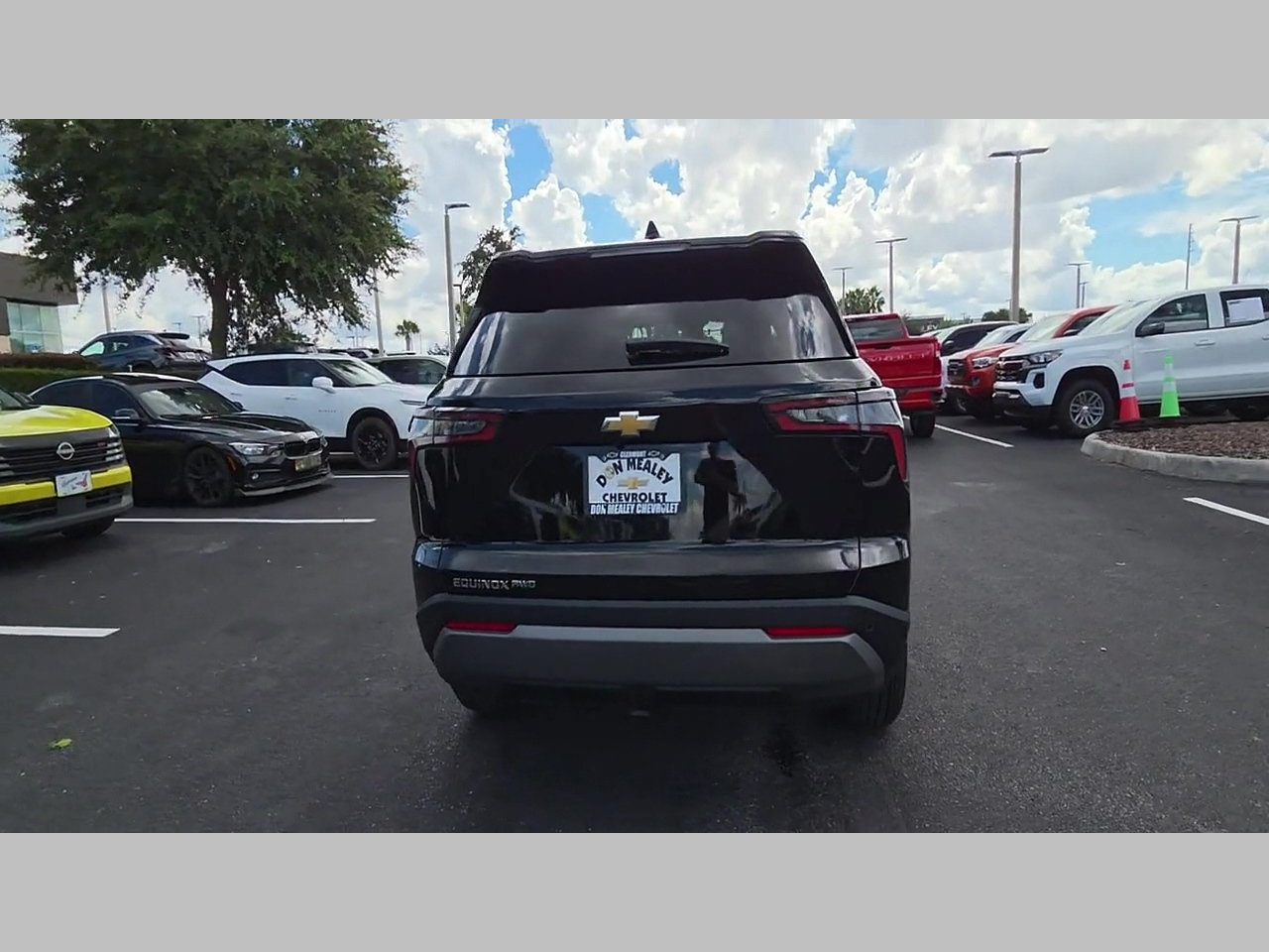 New 2026 Chevrolet Equinox LT w/ LPO, Floor Liner Package AWD/4WD image 18