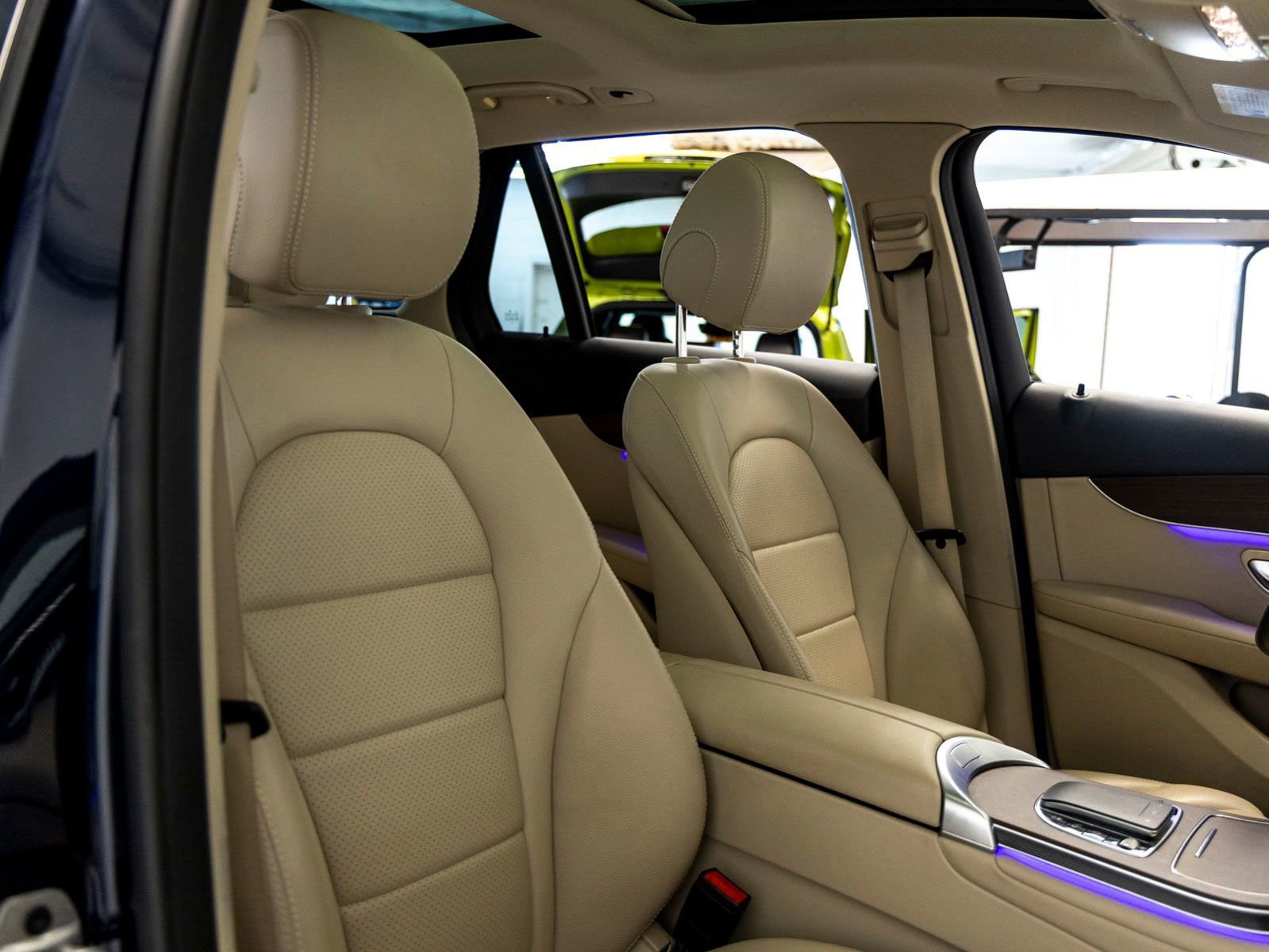 Used 2022 Mercedes-Benz GLC 300 4MATIC image 27