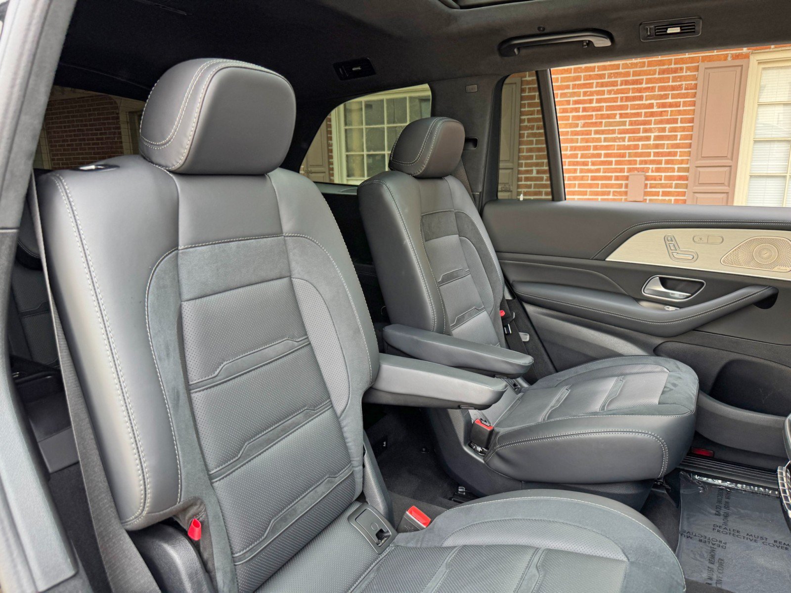Used 2025 Mercedes-Benz GLS 63 AMG 4MATIC image 56