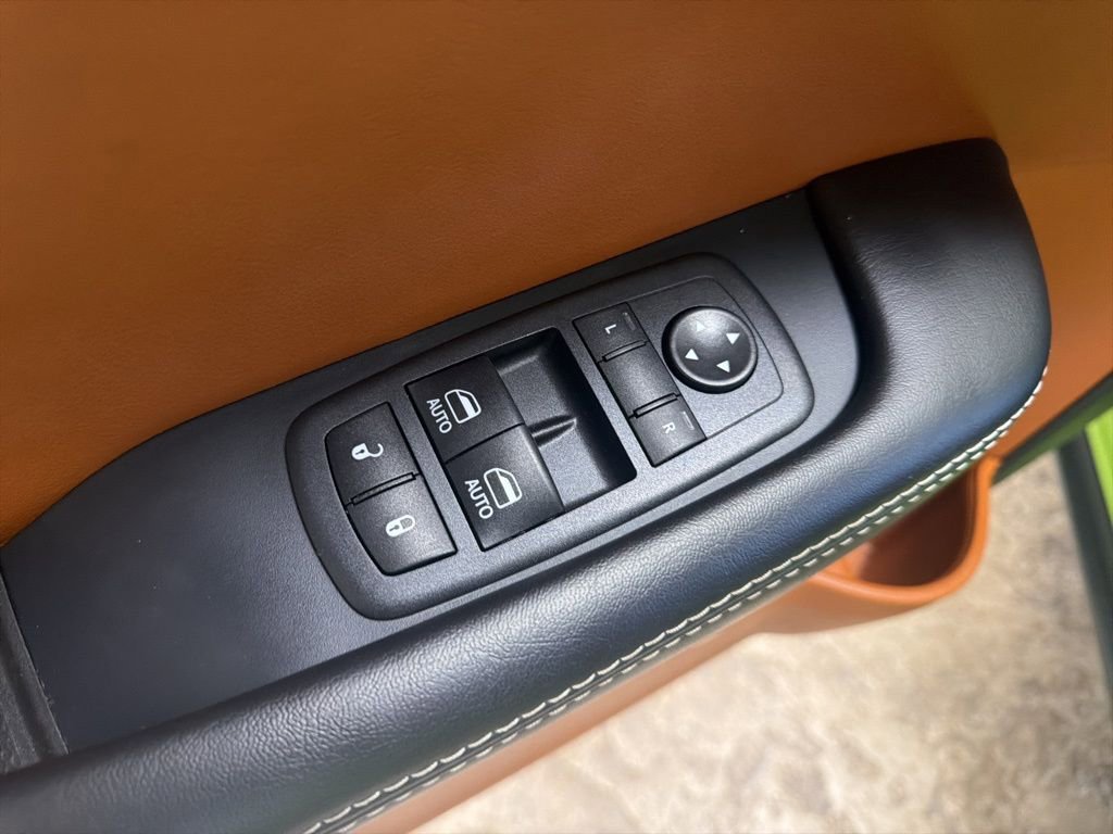 Used 2019 Dodge Challenger SRT Hellcat Redeye image 19