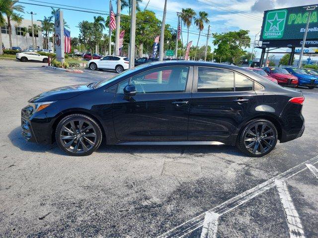 Used 2024 Toyota Corolla SE w/ SE Premium Package FWD image 4