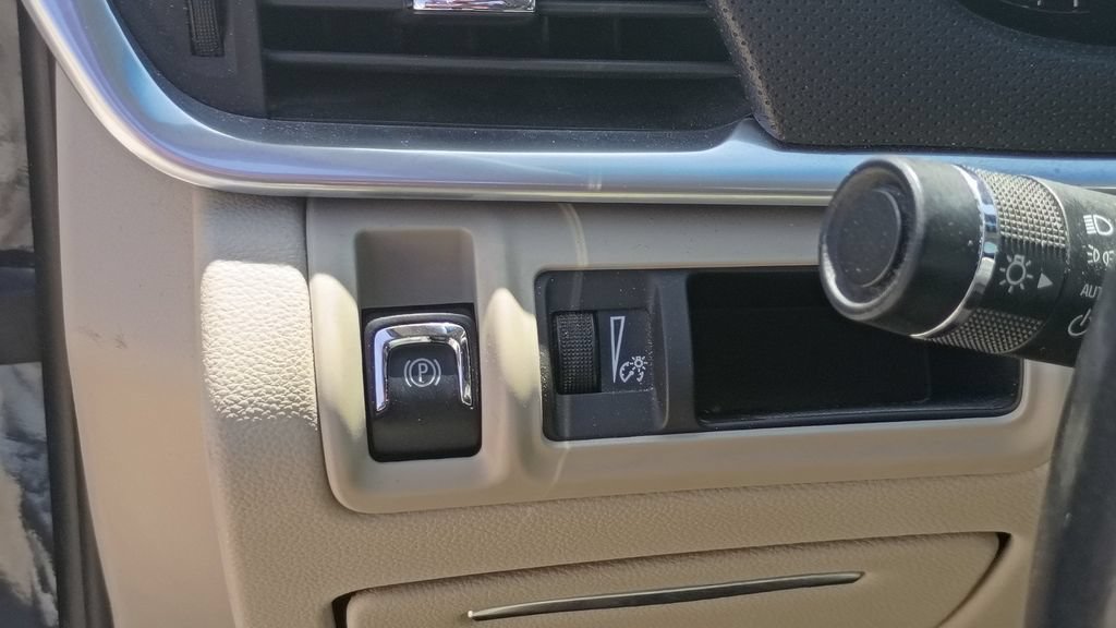 Used 2018 Cadillac XTS Luxury w/ Driver Awareness Package FWD image 23