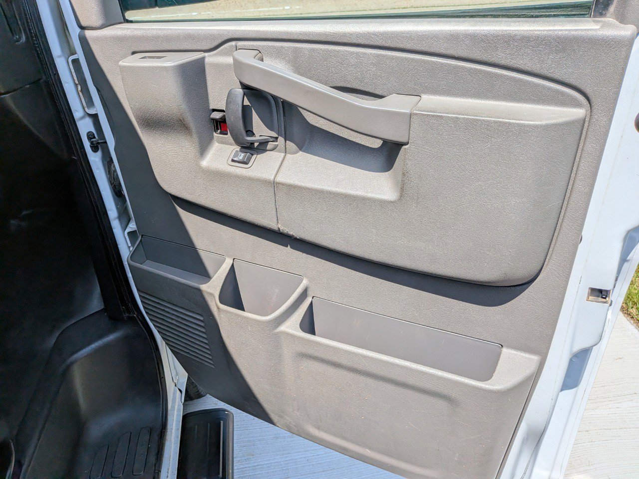Used 2023 Chevrolet Express 3500 LS RWD image 30