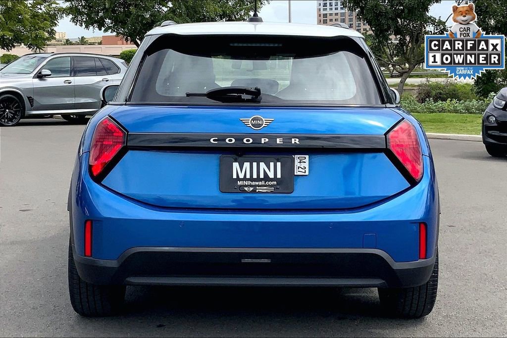 Certified 2025 MINI Cooper 4-Door Hardtop image 4