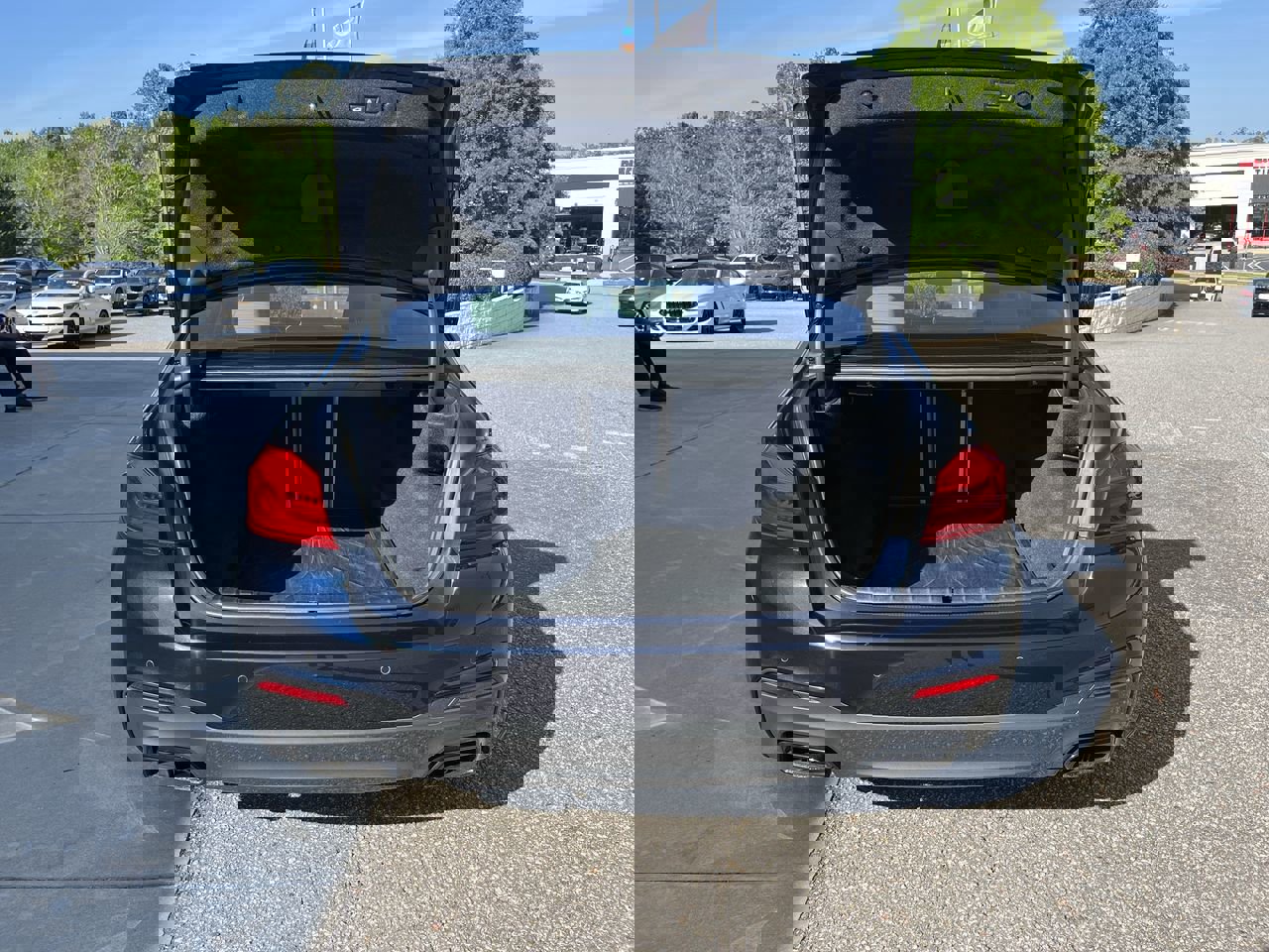 Used 2019 BMW M550i xDrive w/ Premium Package image 34