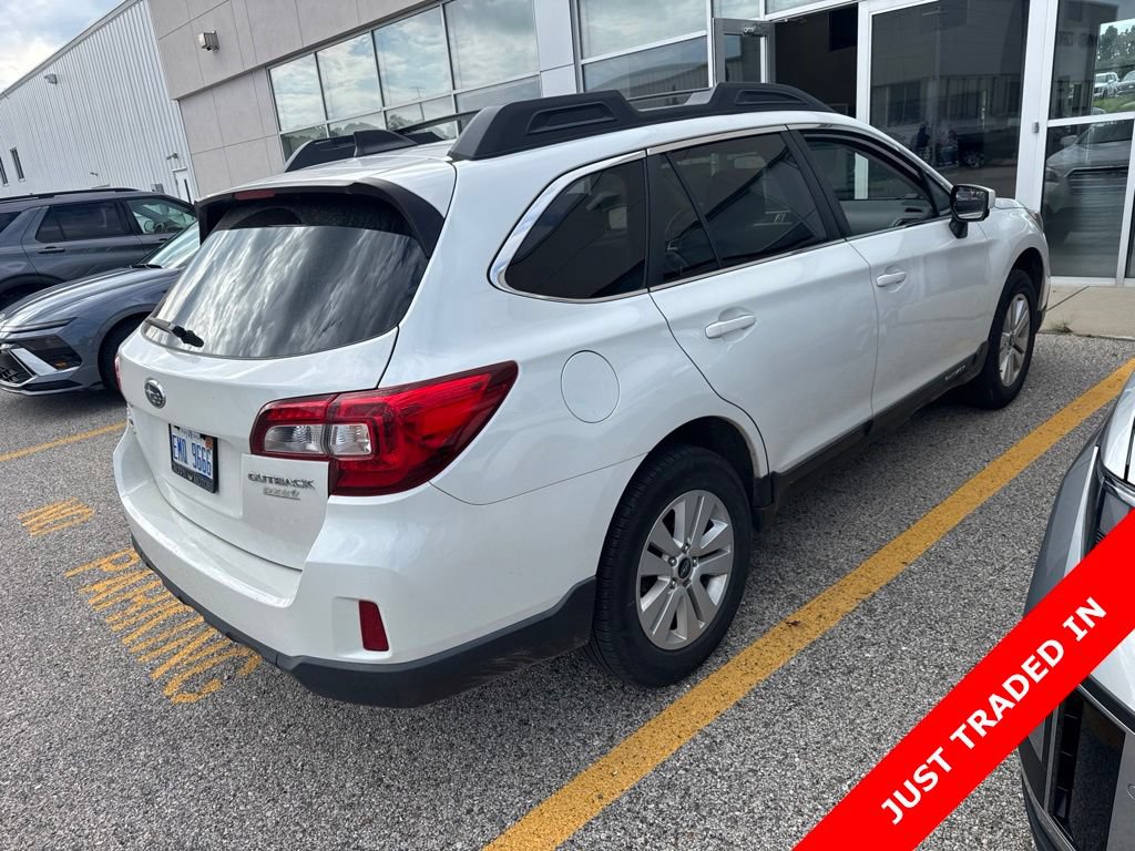 Used 2016 Subaru Outback 2.5i Premium AWD/4WD image 4