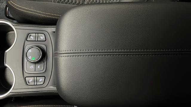 Used 2020 GMC Terrain SLE w/ Driver Convenience Package image 19