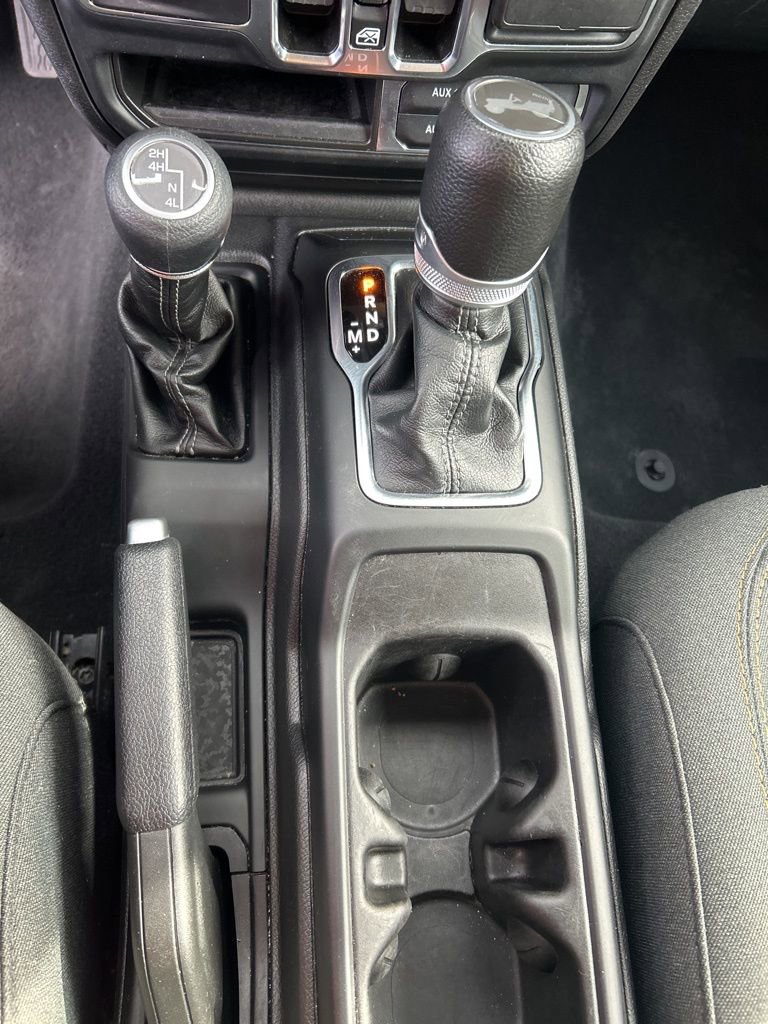 Used 2024 Jeep Wrangler Sahara image 24