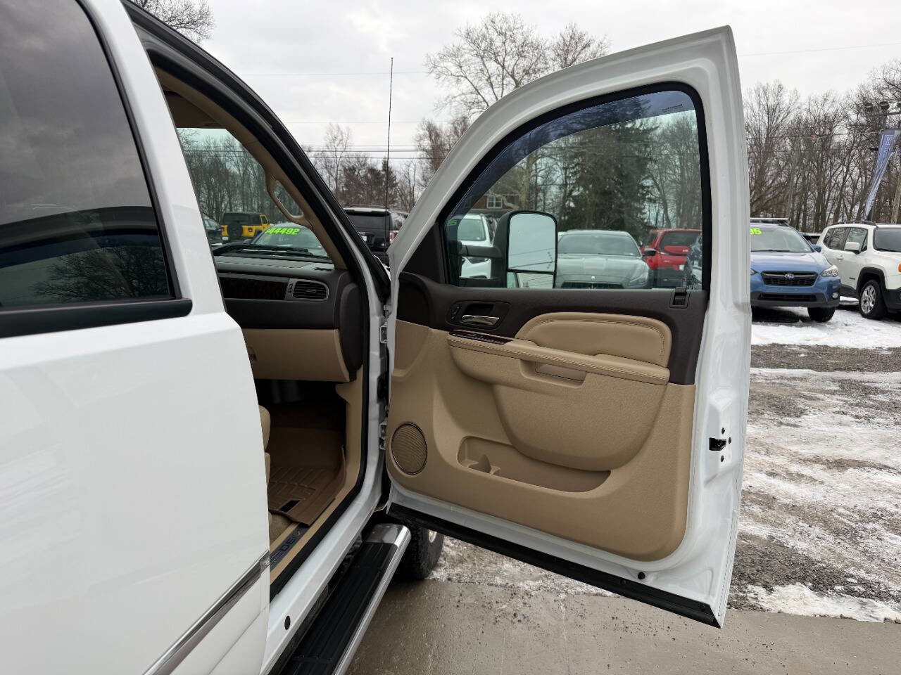 Used 2013 GMC Sierra 2500 Denali w/ Suspension Package, Off-Road image 13