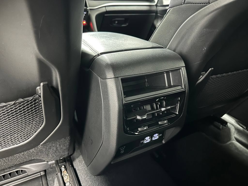 Used 2025 Jeep Grand Cherokee Altitude AWD/4WD image 41