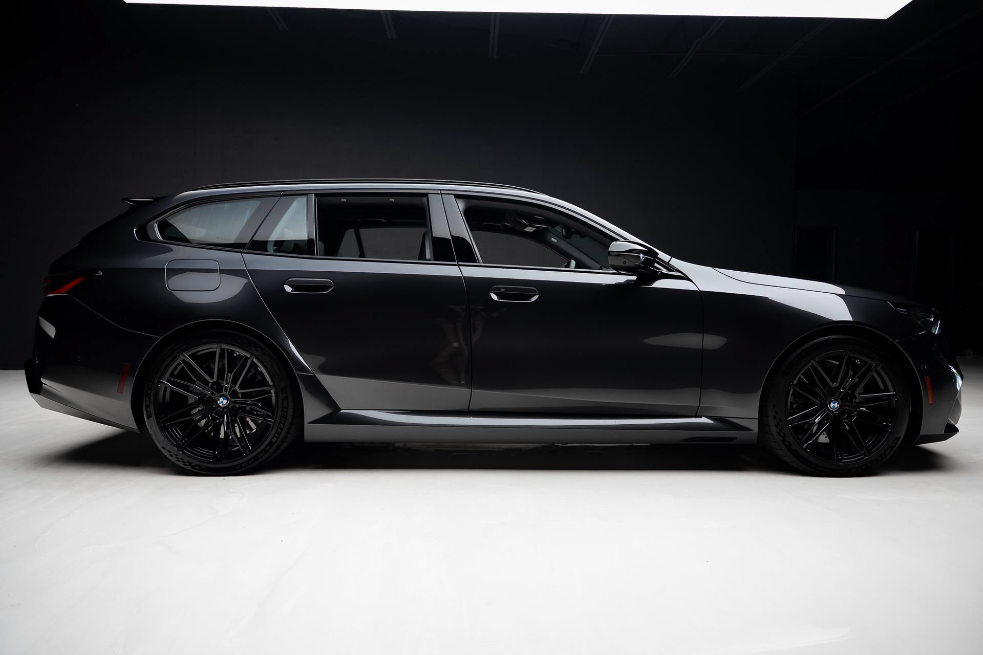 Used 2027 BMW M5 Touring AWD/4WD image 37