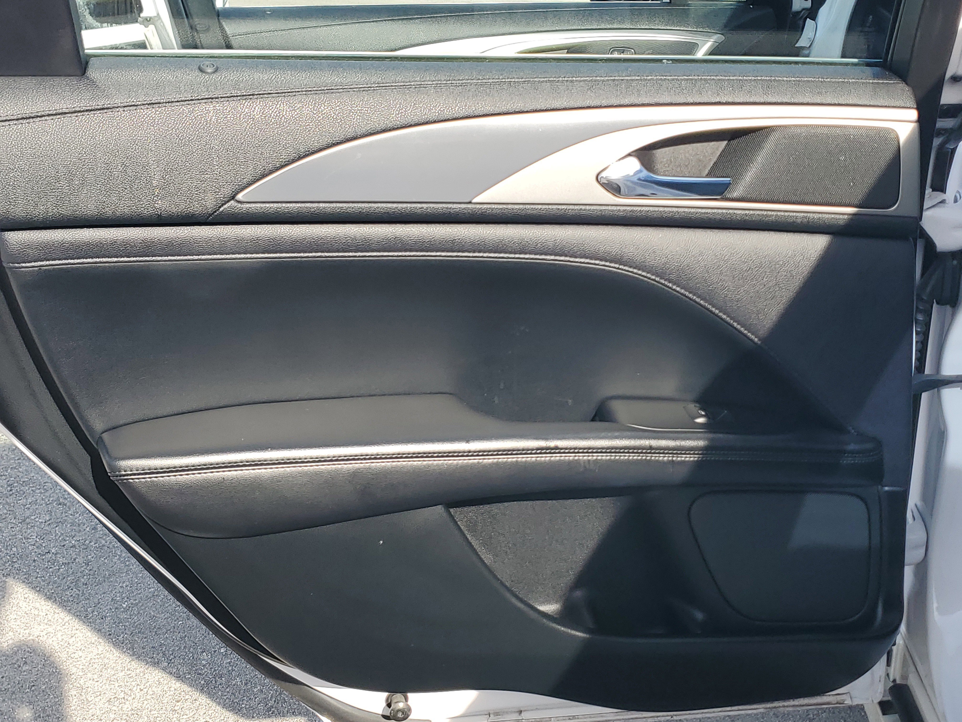 Used 2020 Lincoln MKZ image 26